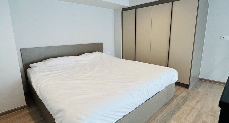 À louer 1 chambre condo à Huai Khwang, Bangkok