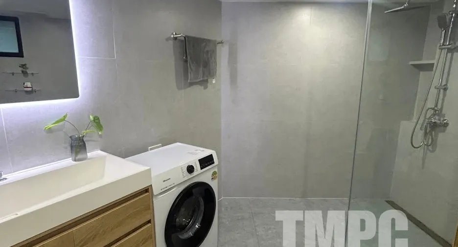 Condo en alquiler de 2 habitaciones en Khlong Toei, Bangkok