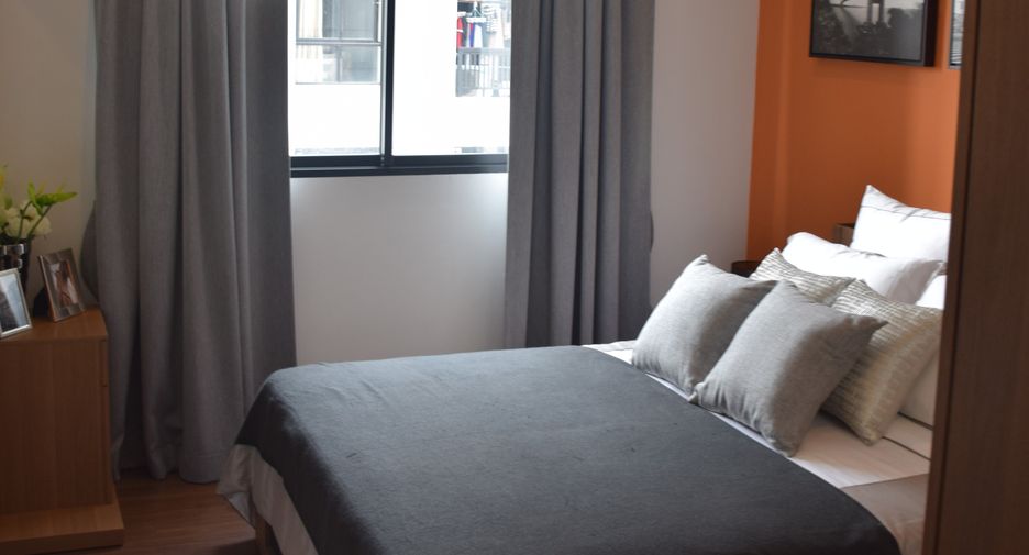 For rent 2 bedrooms condo in Watthana, Bangkok