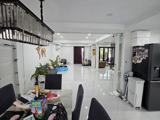 For rent and for sale 3 bedrooms townhouse in Watthana, Bangkok