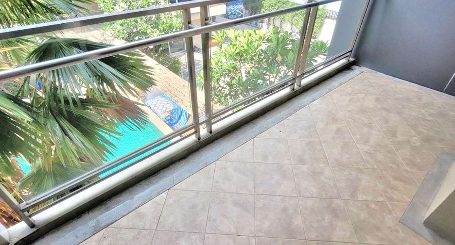 Condo en alquiler de 3 habitaciones en Watthana, Bangkok