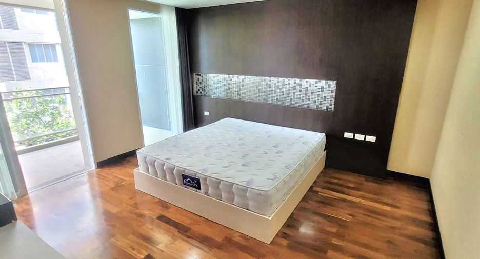 Condo en alquiler de 3 habitaciones en Watthana, Bangkok