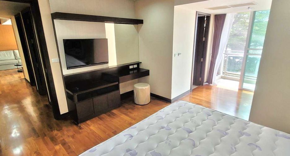 Condo en alquiler de 3 habitaciones en Watthana, Bangkok