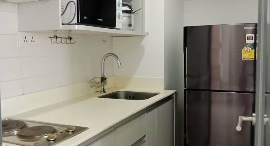 Wohnung zur Miete mit 2 Zimmer in Phra Khanong, Bangkok