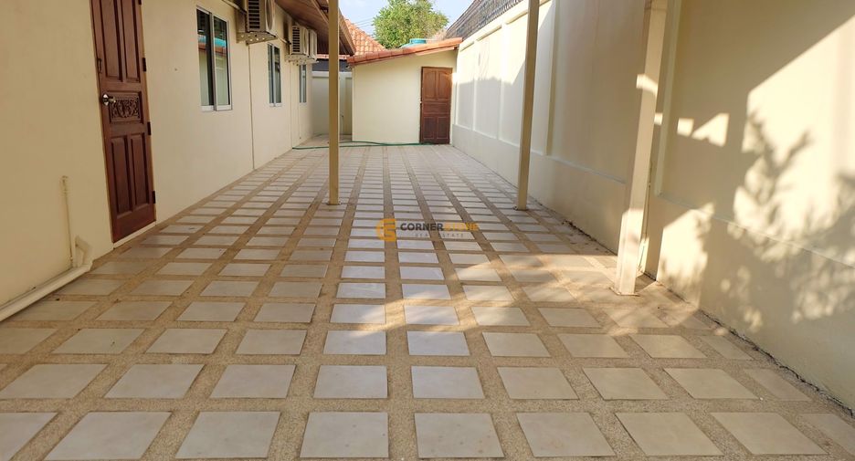 For rent 4 bedrooms house in Bang Lamung, Chonburi