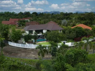 Haus zum Kauf und zur Miete mit 4 Zimmer in Doi Saket, Chiang Mai