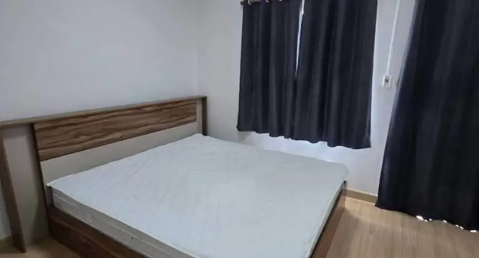 Casa adosada en alquiler de 3 habitaciones en San Sai, Chiang Mai