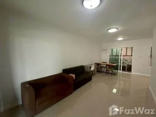 Casa adosada en alquiler de 3 habitaciones en San Sai, Chiang Mai