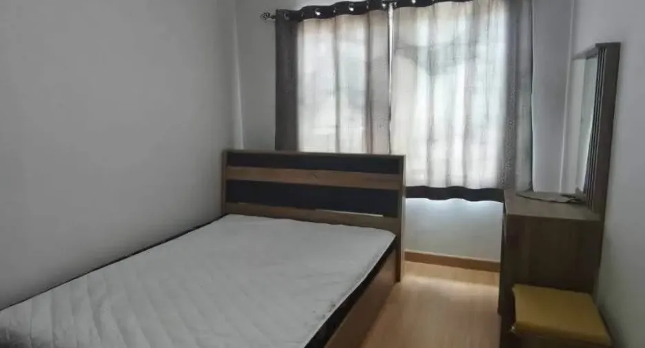 Casa adosada en alquiler de 3 habitaciones en San Sai, Chiang Mai