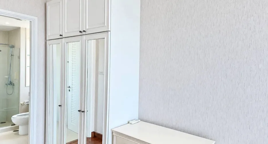 For rent 1 bed condo in Sathon, Bangkok