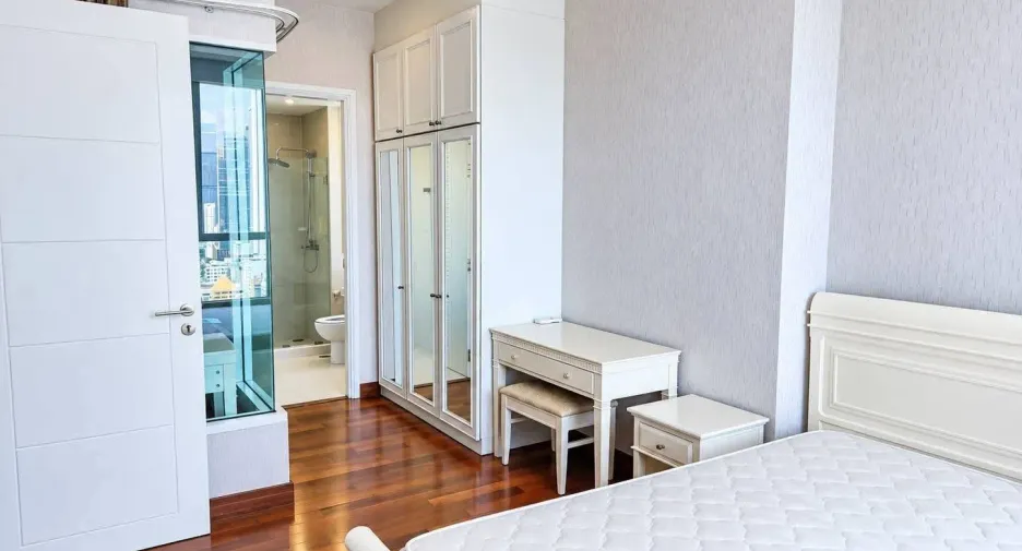For rent 1 bed condo in Sathon, Bangkok