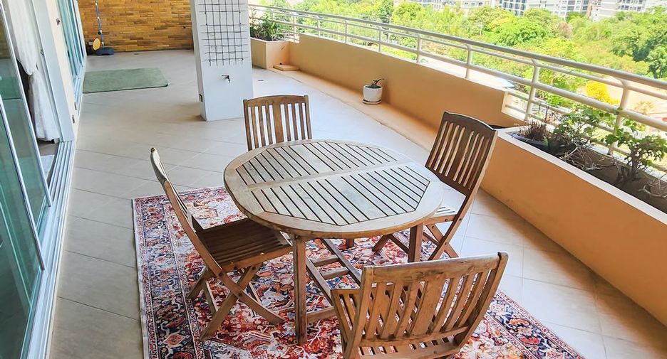 For sale 3 bedrooms condo in Bang Lamung, Chonburi