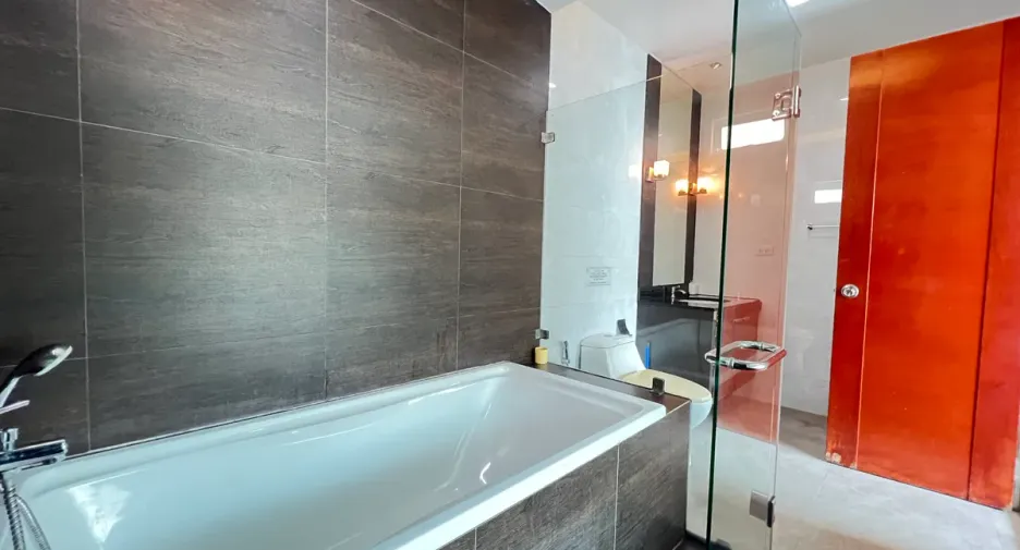 For rent 2 bedrooms house in Bang Lamung, Chonburi