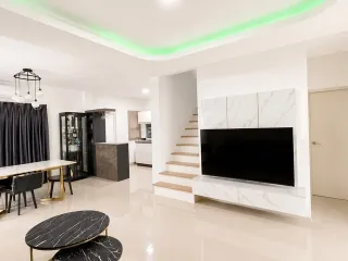 出租 3 卧室 独立屋 在 Lam Luk Ka, Pathum Thani