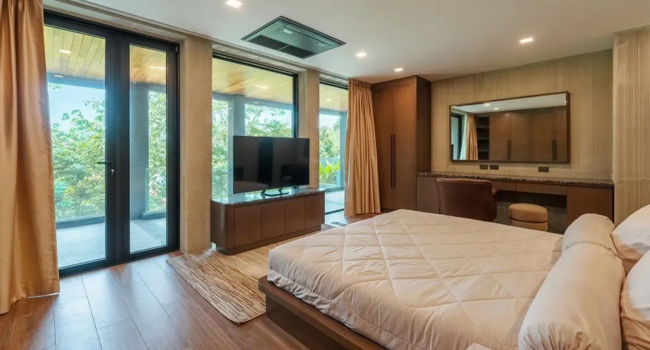 For rent and for sale 4 bedrooms villa in Thalang, Phuket