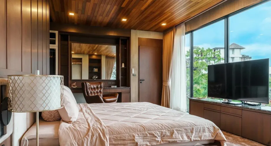 For rent and for sale 4 bedrooms villa in Thalang, Phuket