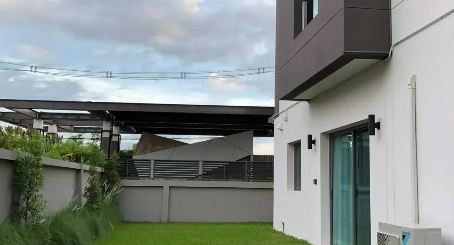 Casa en alquiler de 3 habitaciones en Hang Dong, Chiang Mai