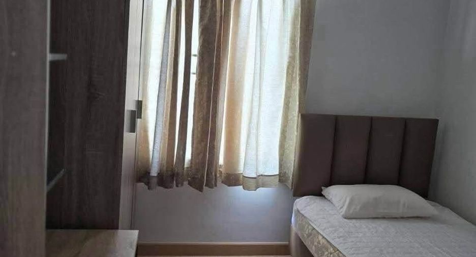Casa adosada en alquiler de 3 habitaciones en San Sai, Chiang Mai