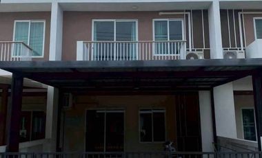 Casa adosada en alquiler de 3 habitaciones en San Sai, Chiang Mai