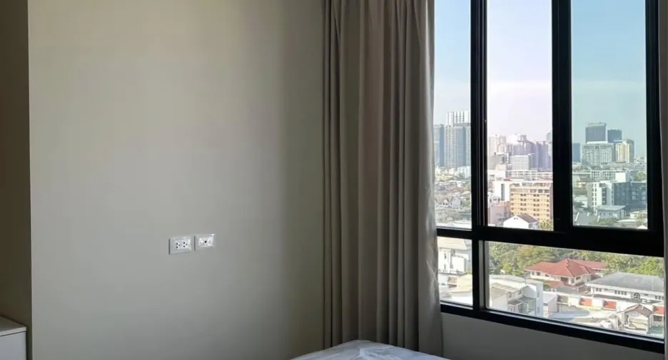 À louer 2 chambres condo à Huai Khwang, Bangkok