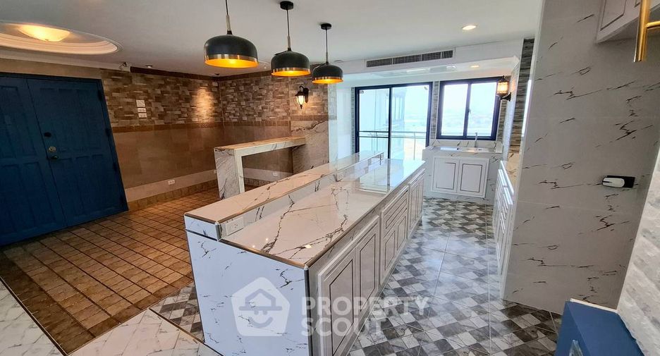 À vendre 3 chambres condo à Bang Phli, Samut Prakan