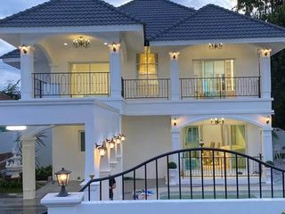 Casa en venta de 5 habitaciones en Bang Lamung, Chonburi