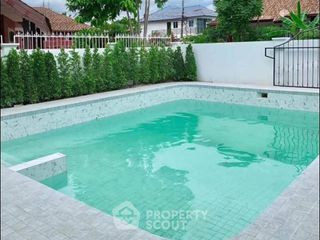 Casa en venta de 5 habitaciones en Bang Lamung, Chonburi