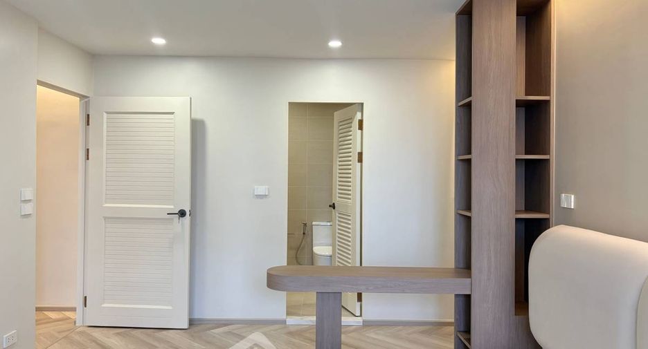 À vendre 3 chambres condo à Watthana, Bangkok