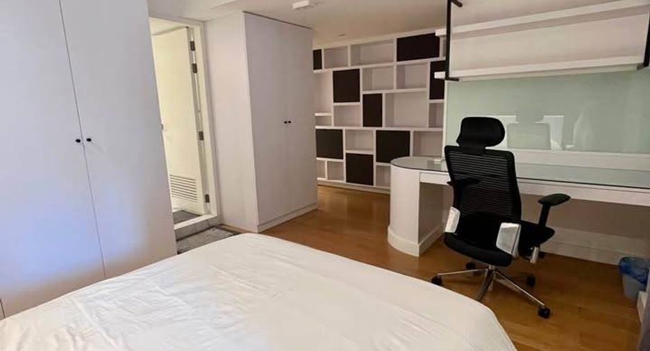 For rent そして for sale 3 ベッドルーム condo in Watthana, Bangkok