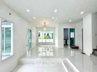 For sale 4 bedrooms house in Si Racha, Chonburi