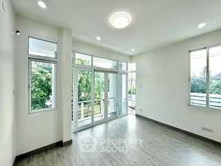 For sale 4 bedrooms house in Si Racha, Chonburi