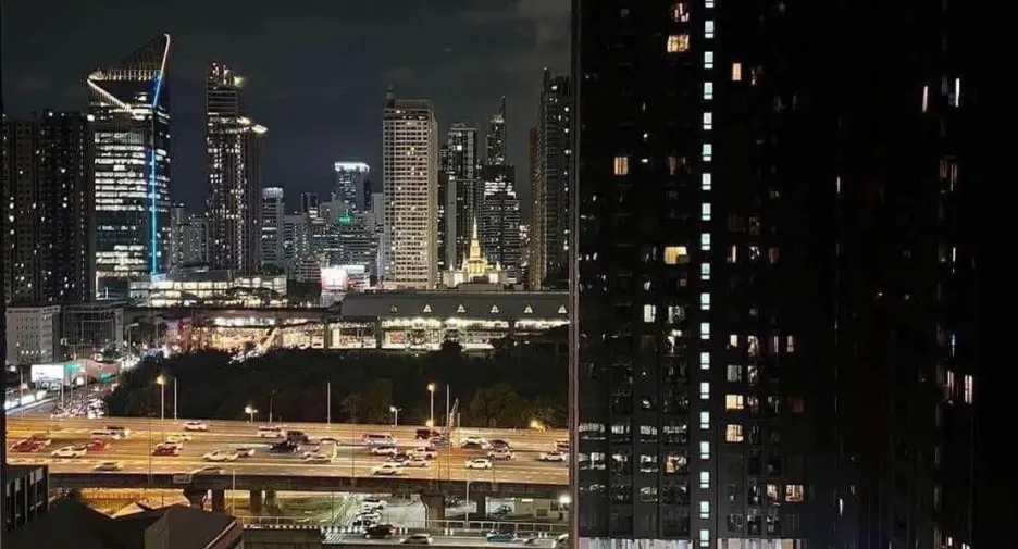 For rent 1 bed condo in Huai Khwang, Bangkok