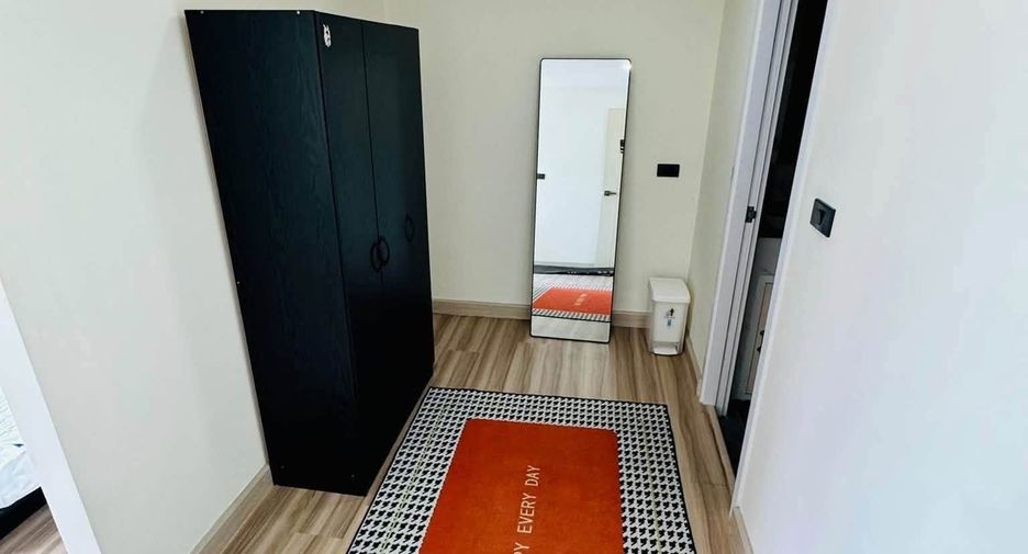 For rent 3 bedrooms townhouse in Phra Khanong, Bangkok