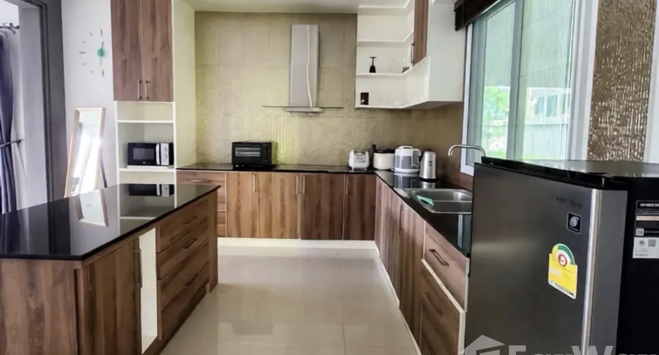 À vendre 4 chambres villa à Hang Dong, Chiang Mai
