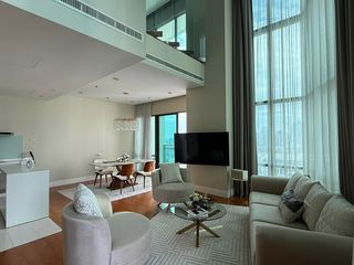 For sale 3 bedrooms condo in Khlong Toei, Bangkok