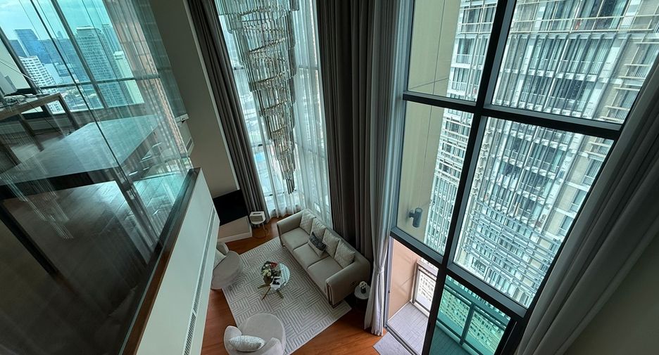 For sale 3 bedrooms condo in Khlong Toei, Bangkok