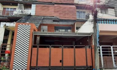 Casa en alquiler y en venta de 5 habitaciones en Suan Luang, Bangkok