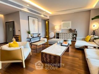 For sale 4 bedrooms condo in Khlong Toei, Bangkok