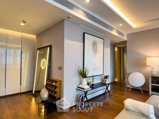 For sale 4 bedrooms condo in Khlong Toei, Bangkok