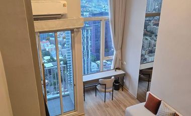 Condo en alquiler de 1 habitaciones en Khlong Toei, Bangkok