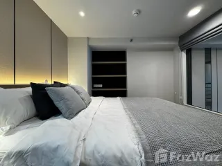 For rent 2 bedrooms condo in Bang Rak, Bangkok