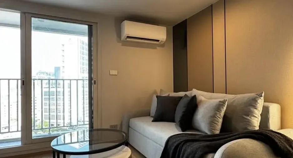 For rent 2 bedrooms condo in Bang Rak, Bangkok
