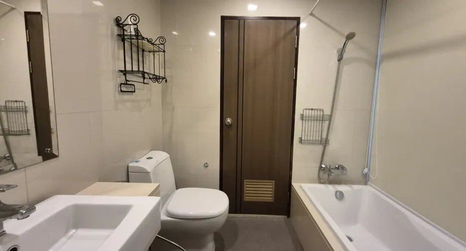 Condo en alquiler de 1 habitaciones en Khlong Toei, Bangkok