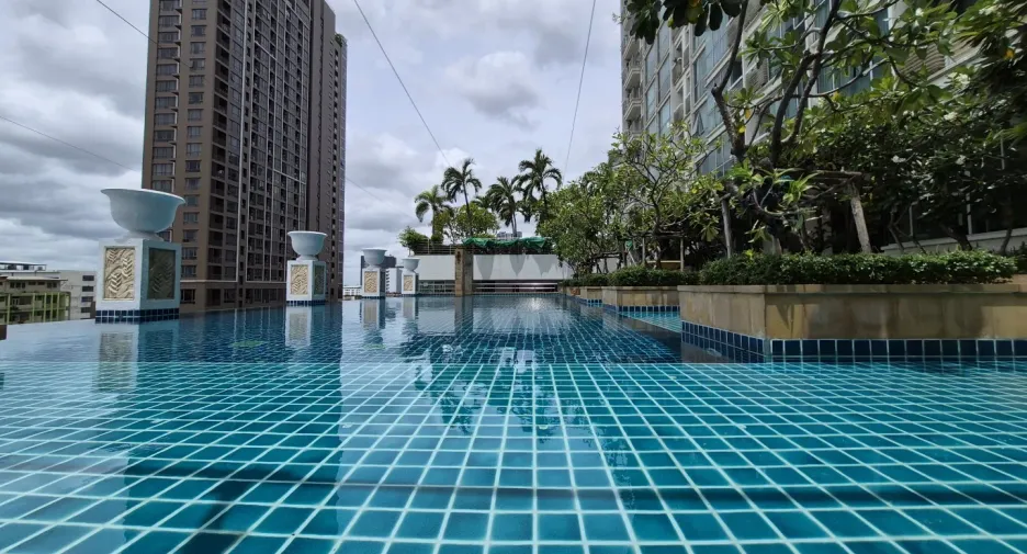 Condo en alquiler de 1 habitaciones en Khlong Toei, Bangkok