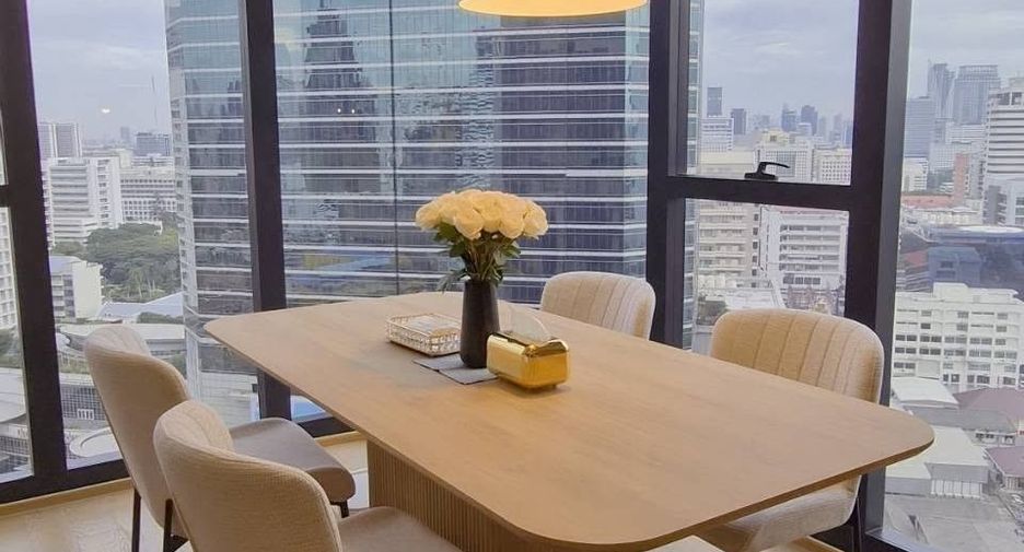 Condo en alquiler de 2 habitaciones en Bang Rak, Bangkok