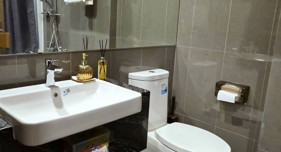 Condo en alquiler de 2 habitaciones en Bang Rak, Bangkok