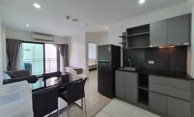 Condo en alquiler de 2 habitaciones en Bang Phlat, Bangkok