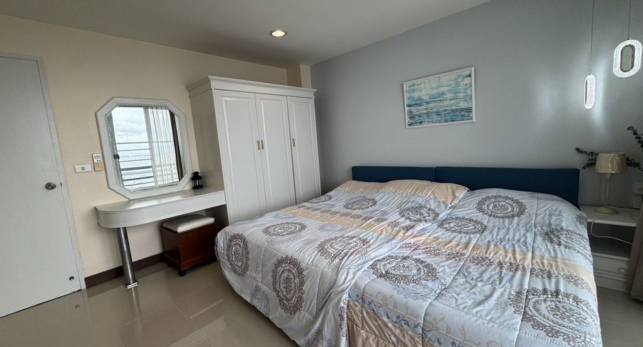 Condo en alquiler de 3 habitaciones en Si Racha, Chonburi