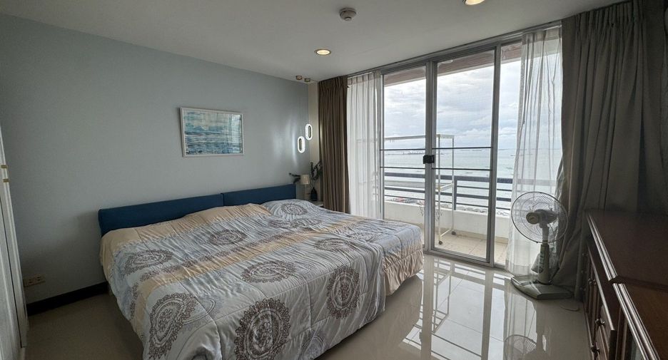 Condo en alquiler de 3 habitaciones en Si Racha, Chonburi