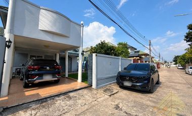 For sale 3 bedrooms townhouse in Bang Lamung, Chonburi